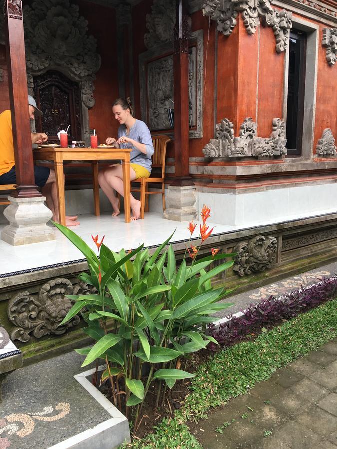 Local Family House Hotel Gianyar  Bagian luar foto