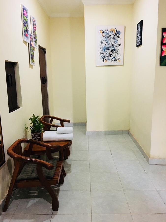 Local Family House Hotel Gianyar  Bagian luar foto