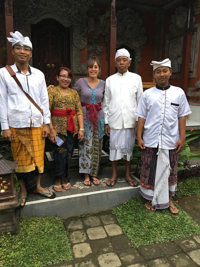 Local Family House Hotel Gianyar  Bagian luar foto