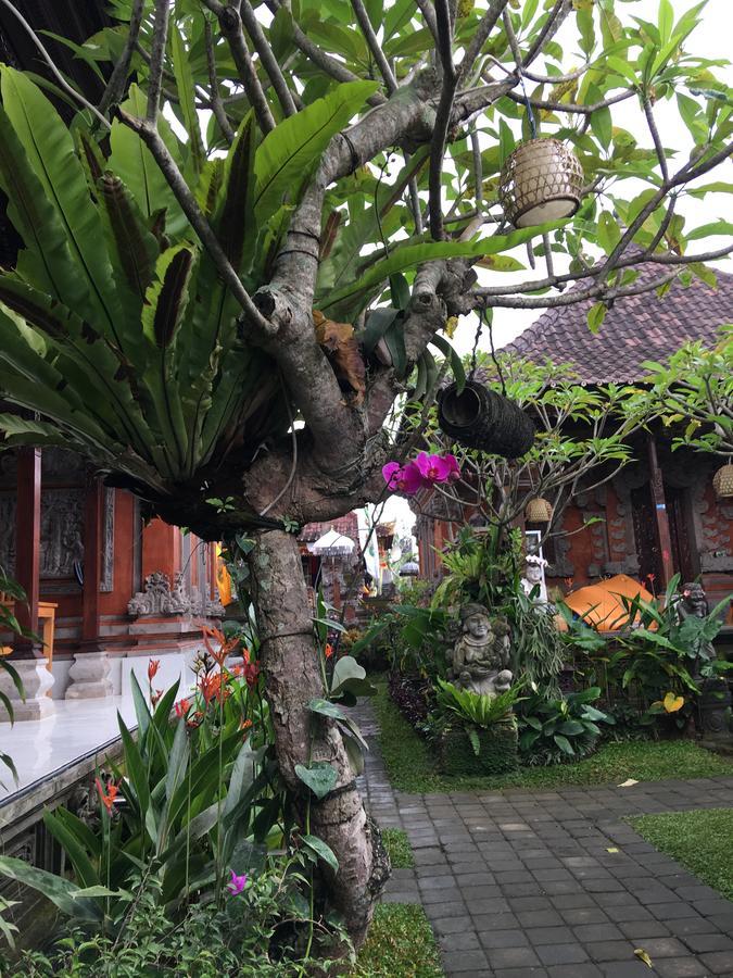Local Family House Hotel Gianyar  Bagian luar foto